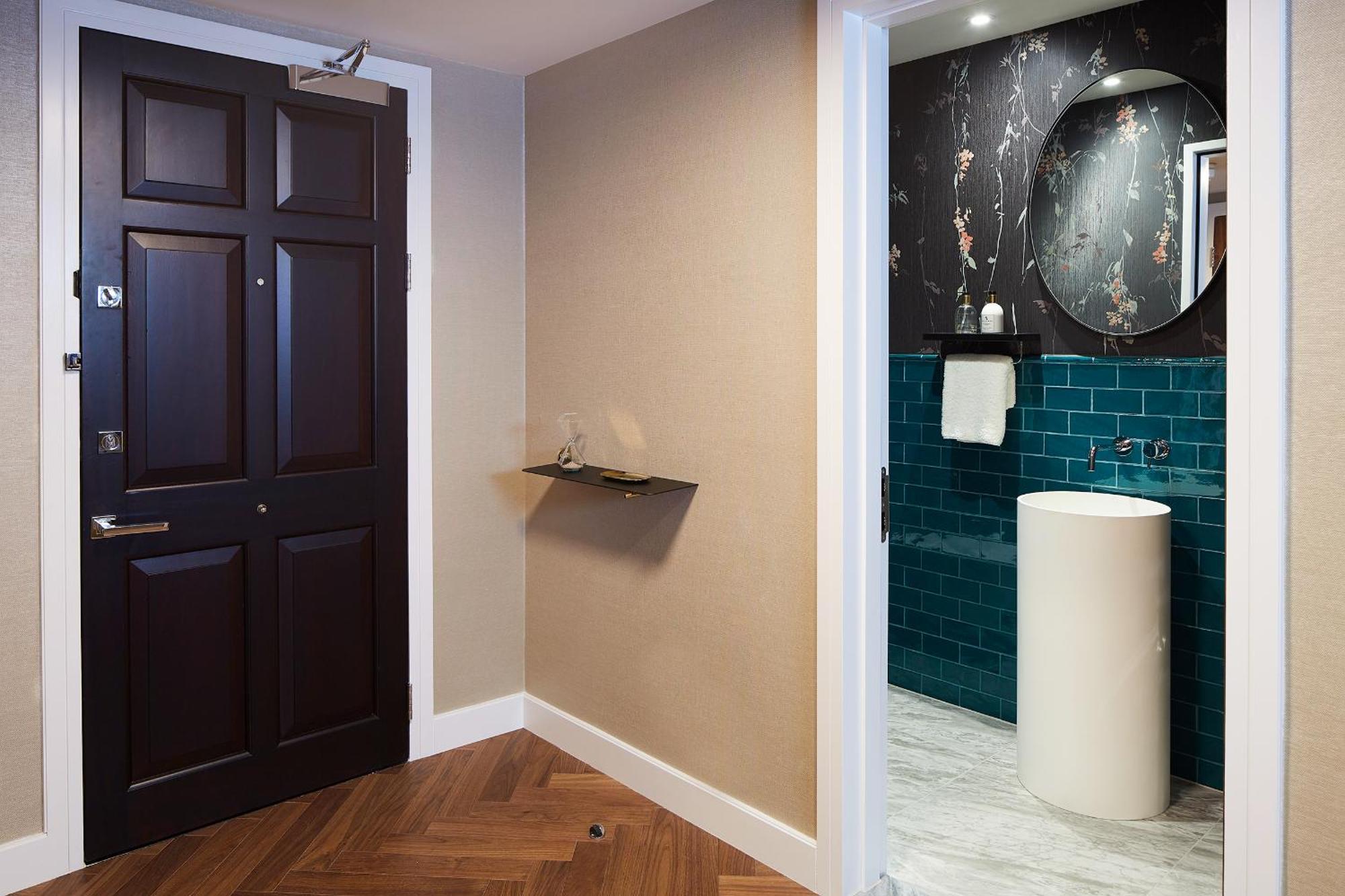 Luxury Two Bedroom Apartment No Cloakroom