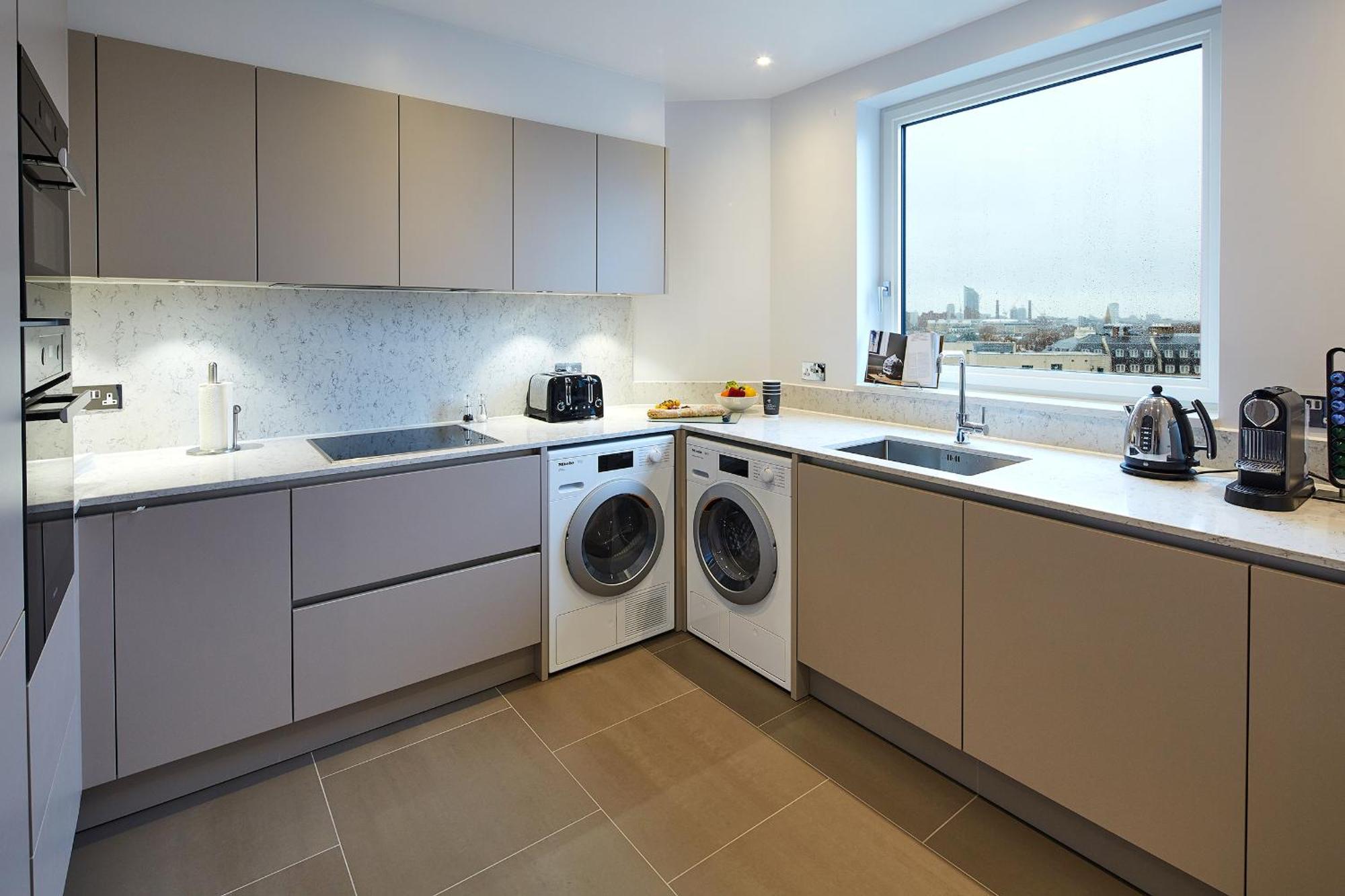 Deluxe Two Bedroom Apartment No Cloakroom