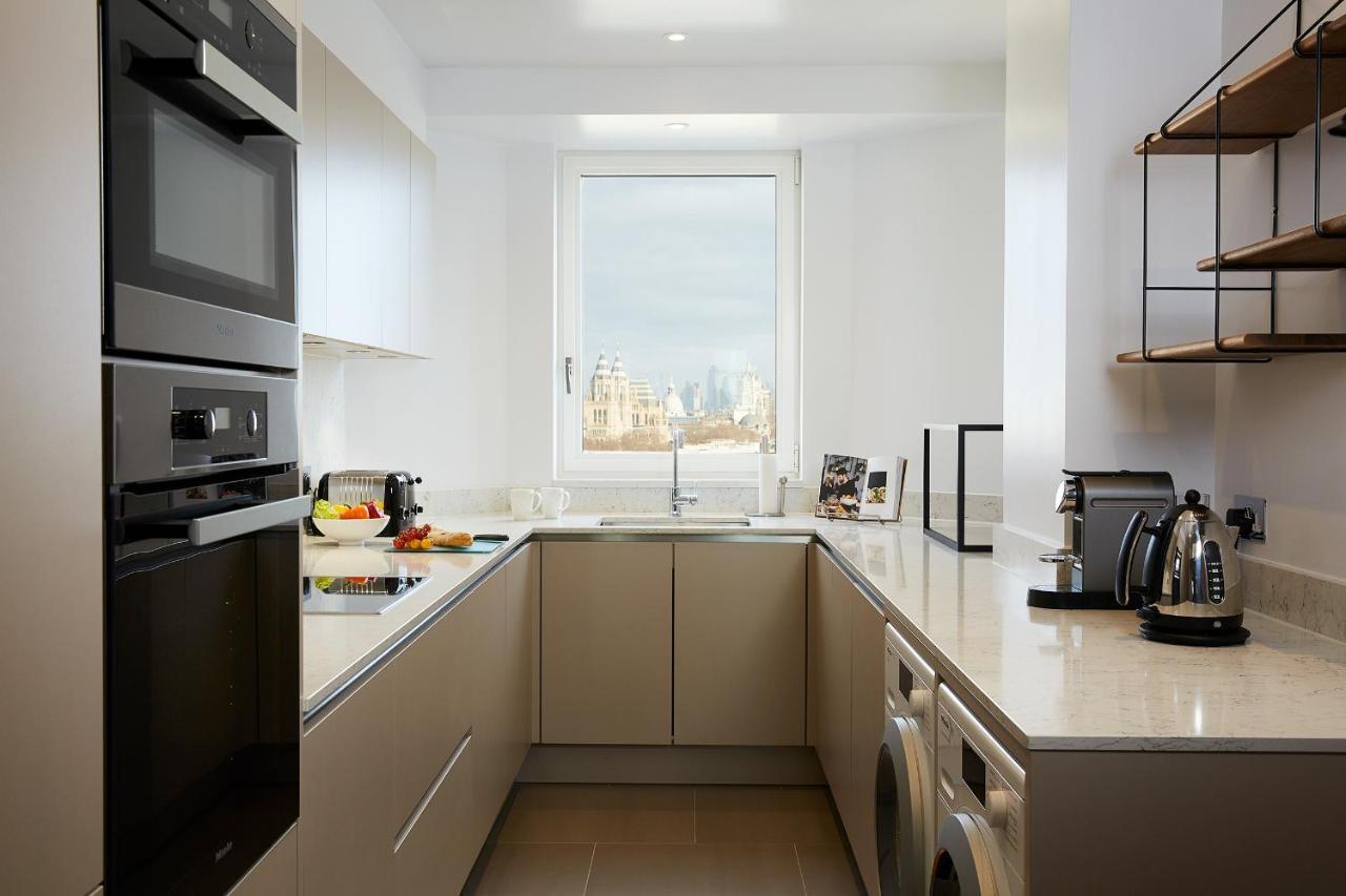 Deluxe Three Bedroom Apartment
