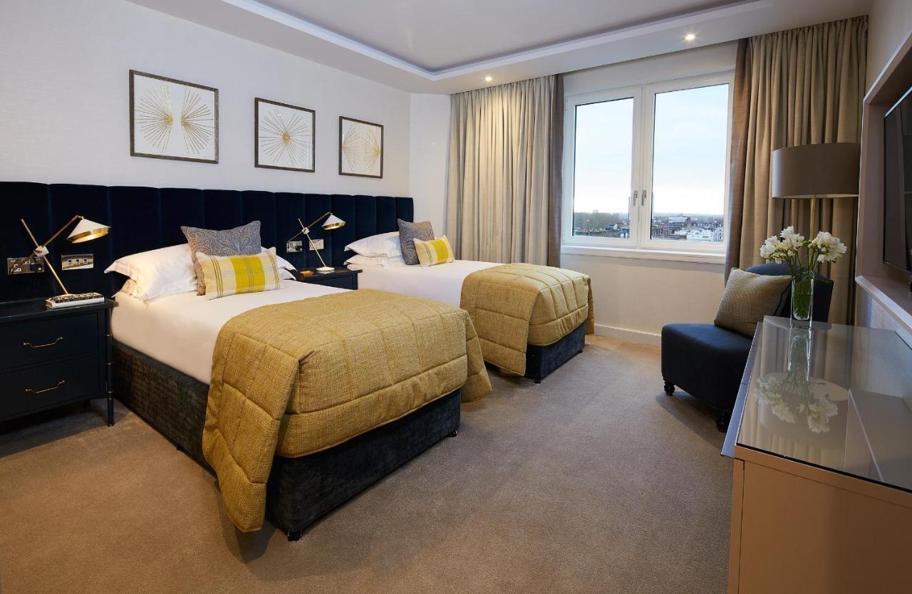 Deluxe Three Bedroom Apartment