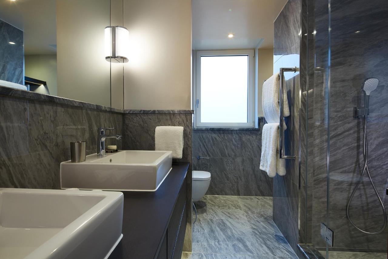 Deluxe Two Bedroom Apartment No Cloakroom